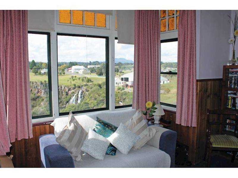 Burnie & North West Hotel Business for Sale Slide 2