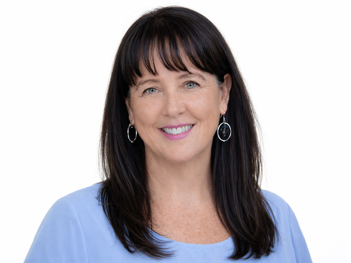 Lisa Dudson Headshot
