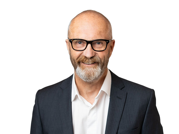 Graham Peters Headshot