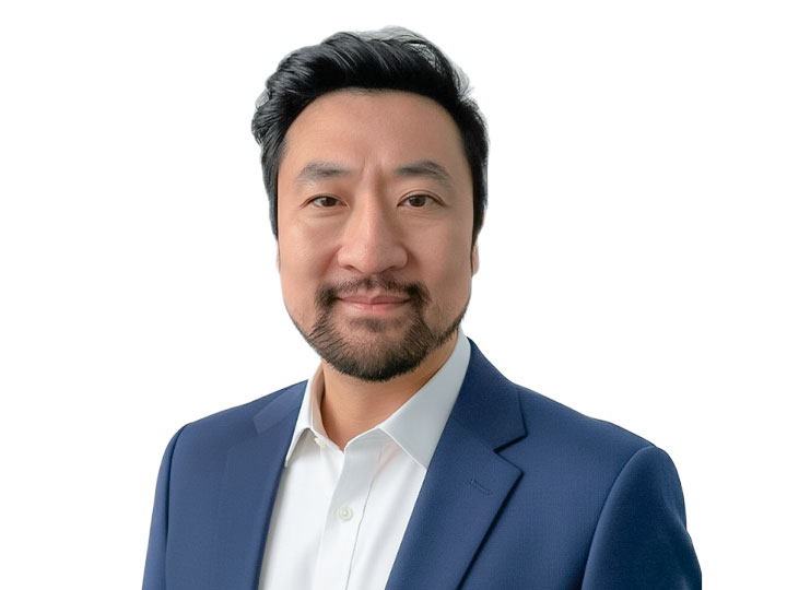 Leo Zhu Headshot